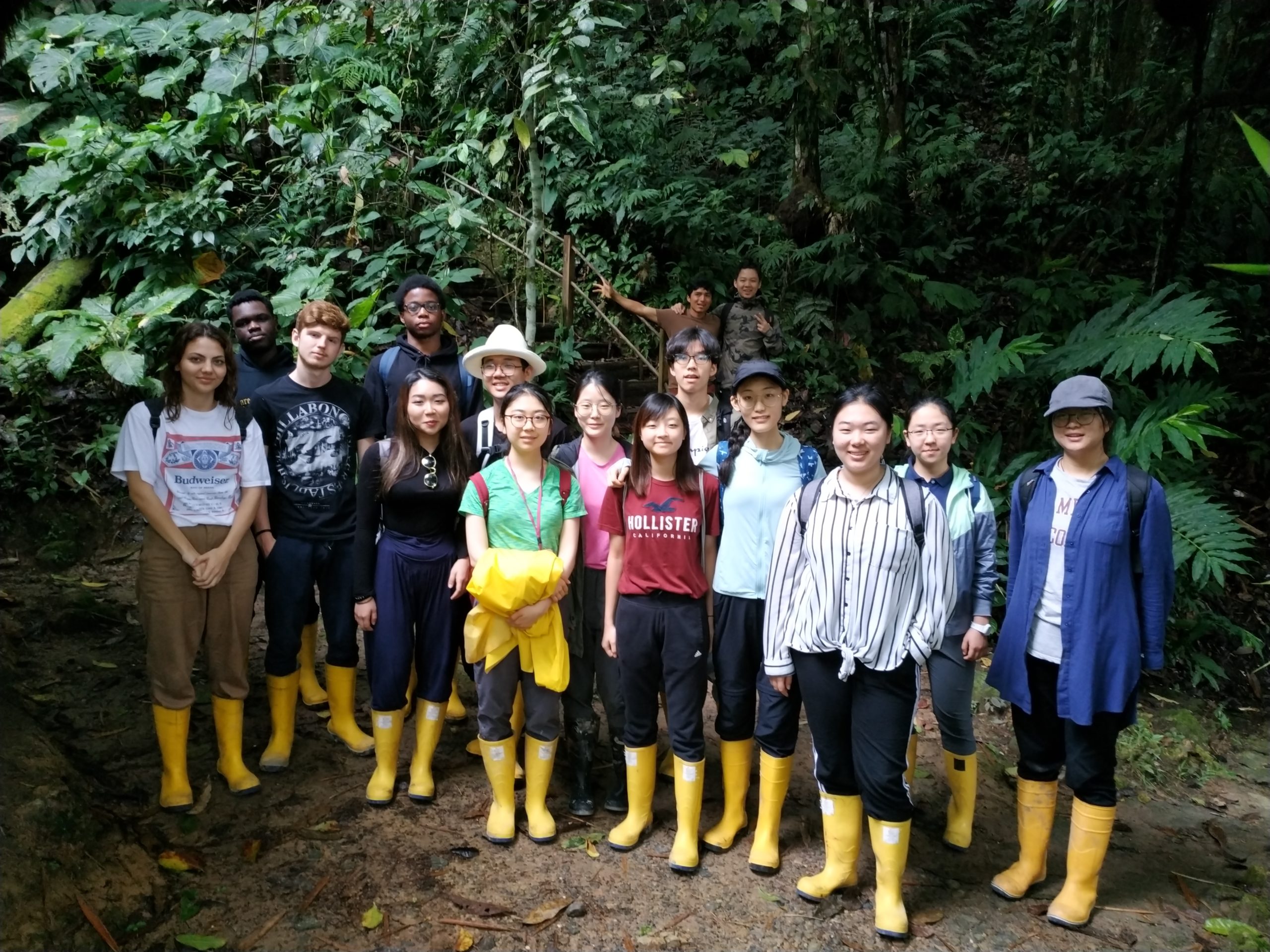 CIC Students Leave Their Mark in Ecuador